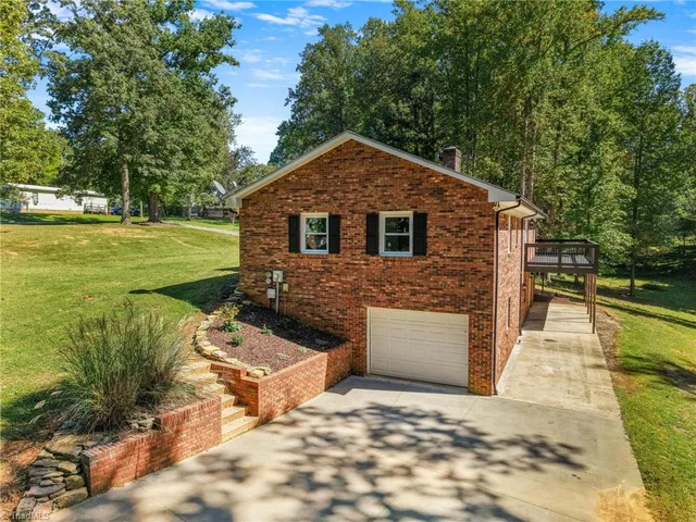 171 Jessie Reins Road, photo 5 of 32