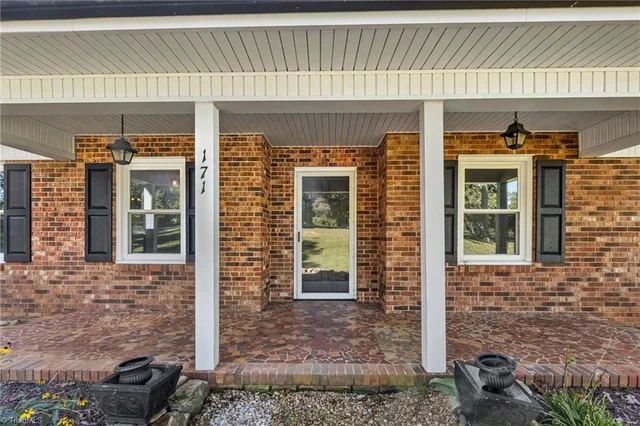 171 Jessie Reins Road, photo 4 of 32