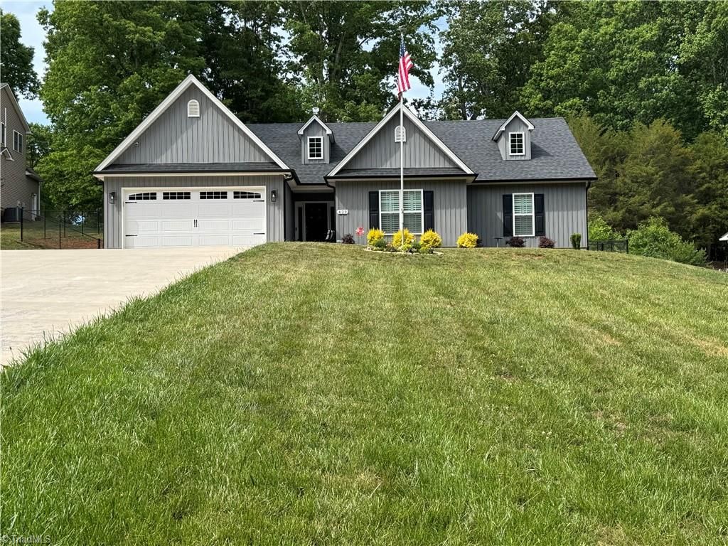 Photo of 429 Winchester Drive, King, NC 27021 (MLS # 1218350)
