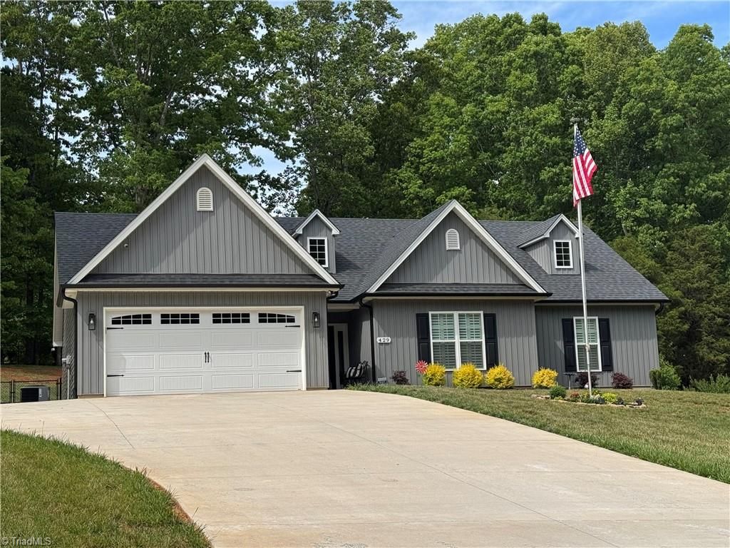 Photo of 429 Winchester Drive, King, NC 27021 (MLS # 1218350)