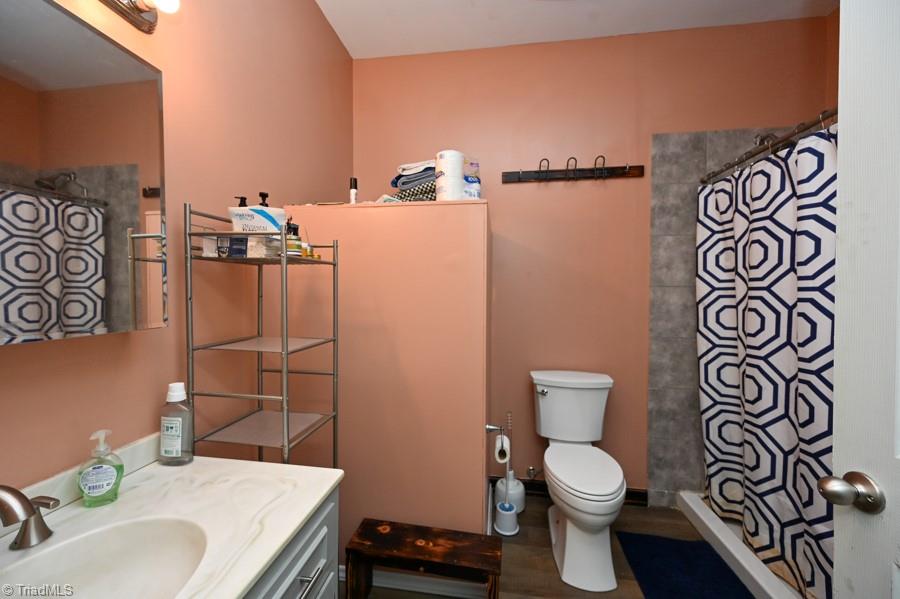 2668 Reedy Branch Road, Purlear, North Carolina image 32