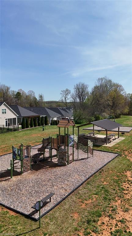922 Dorchester Street, Clemmons, North Carolina image 3