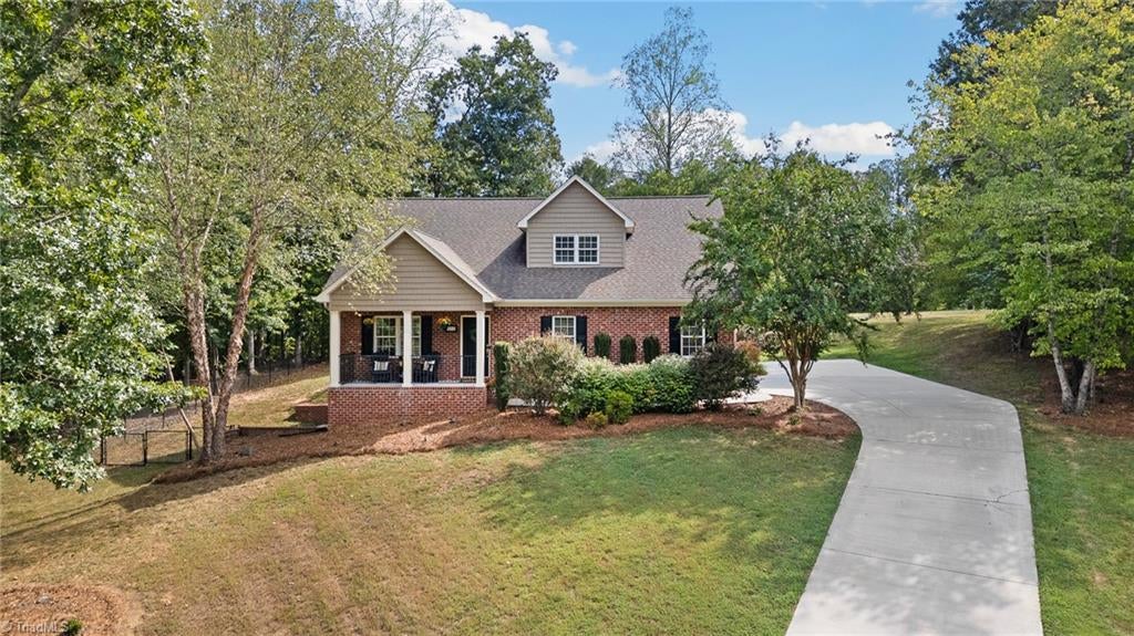 Photo of 822 Montgomery Court, Walnut Cove, NC 27052 (MLS # 1235655)