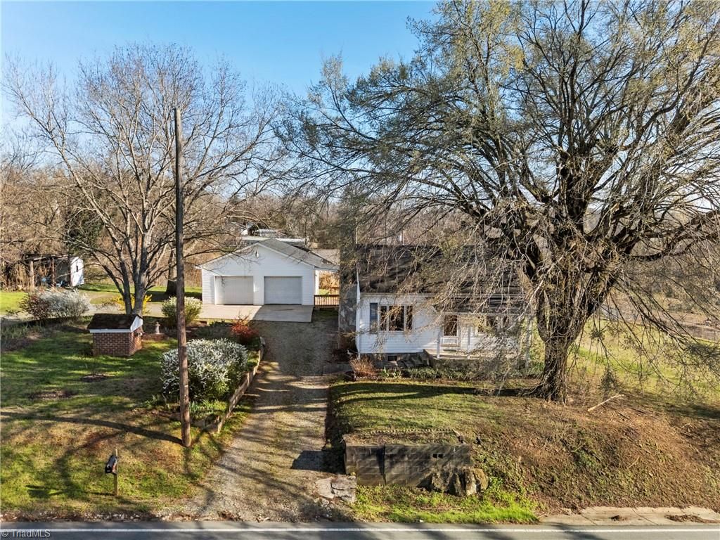 Photo of 2117 Carolina Mill Road, Burlington, NC 27217 (MLS # 1211455)