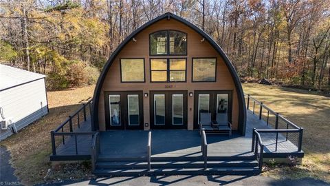 3047 Glass Road Greensboro NC 27406