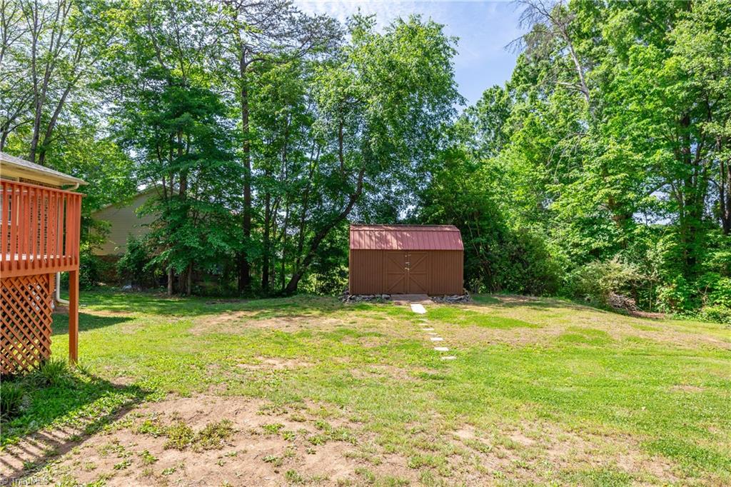 905 Hampton Street, Eden, North Carolina image 28