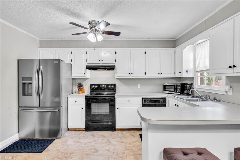 905 Hampton Street, Eden, North Carolina image 11