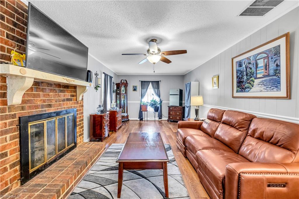 905 Hampton Street, Eden, North Carolina image 13