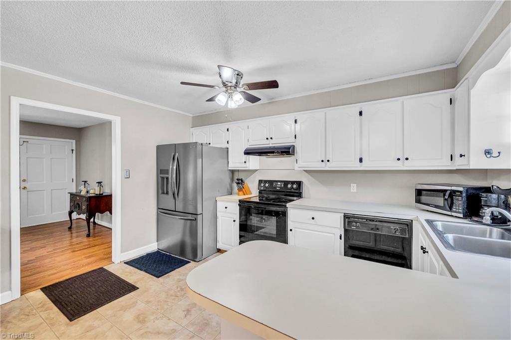 905 Hampton Street, Eden, North Carolina image 9