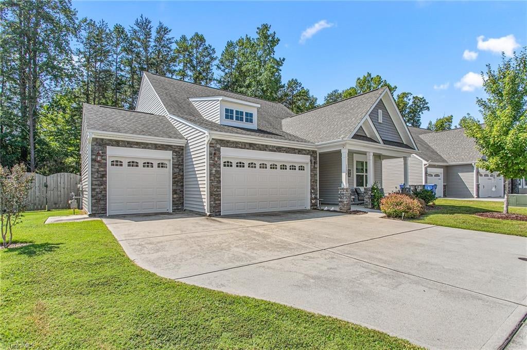 Photo of 1234 Royal Coach Trail, Kernersville, NC 27284 (MLS # 1236282)