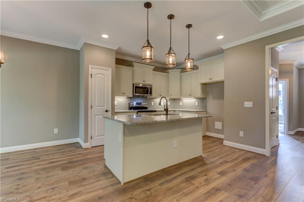 Photo 7 of 21 of 514 Birchwood Drive townhome
