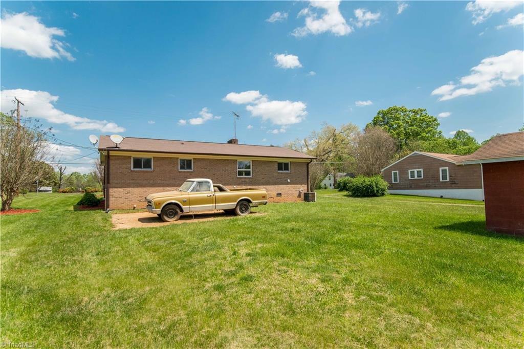 1405 Austin Traphill Road, Elkin, North Carolina image 5