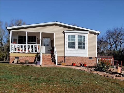 A home in Mount Airy