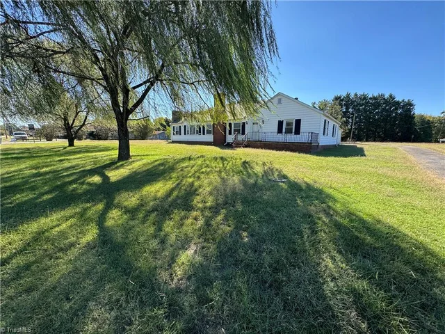 510 E King Street, photo 3 of 46