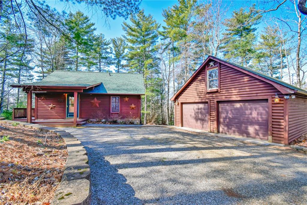 218 Doe Run, Purlear, North Carolina image 2