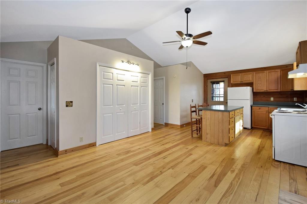 218 Doe Run, Purlear, North Carolina image 18