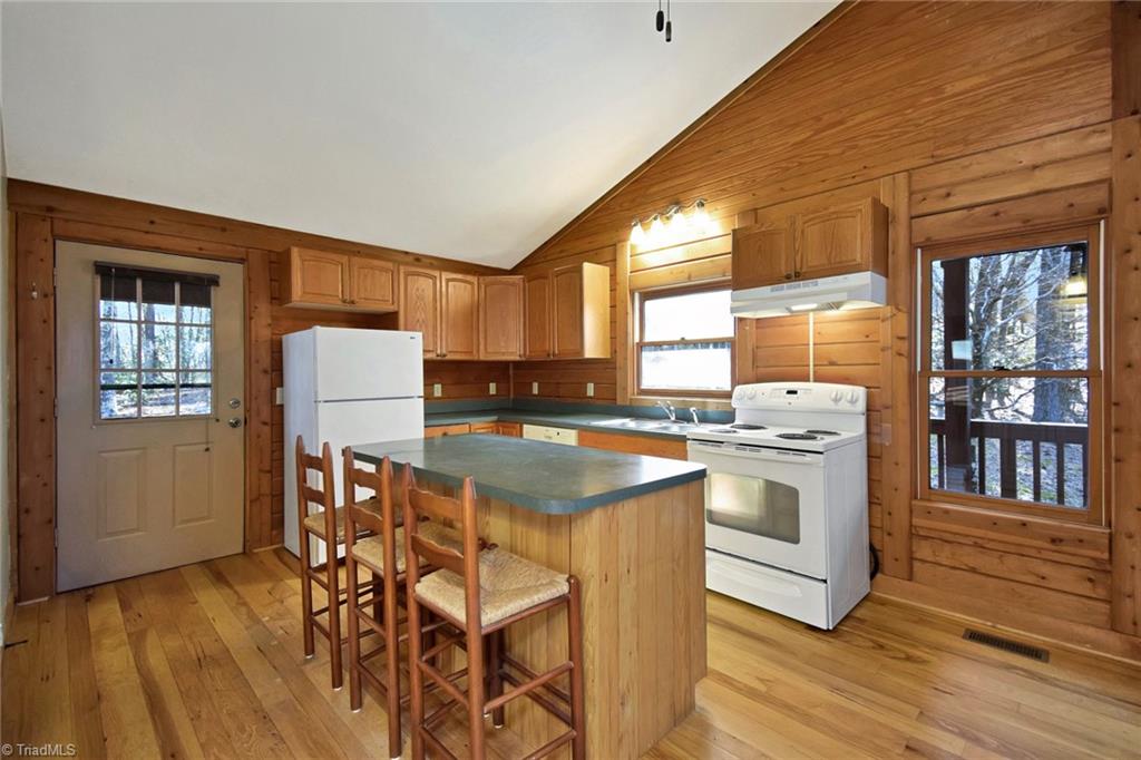 218 Doe Run, Purlear, North Carolina image 5