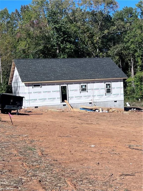 376 Avenue J, photo 2 of 2