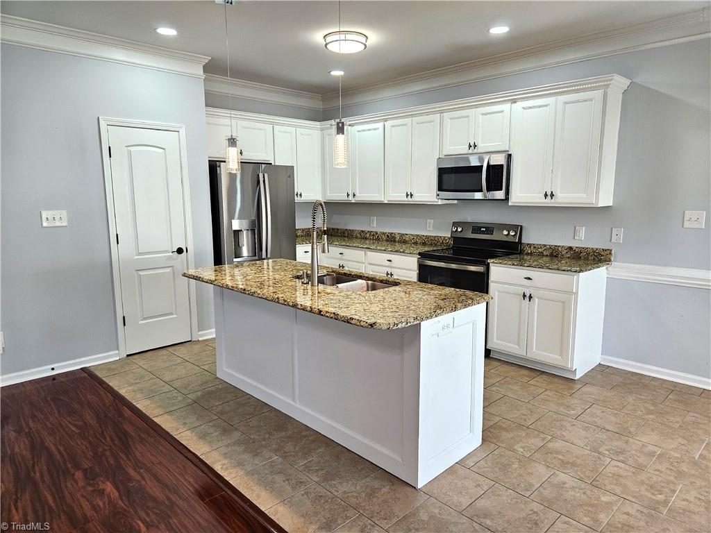 2467 Bearded Iris Lane, High Point, North Carolina image 16
