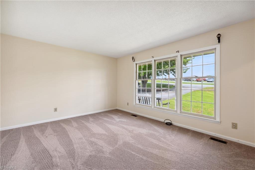 409 Ivey Road, Graham, North Carolina image 3