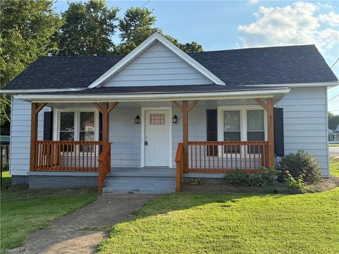 Homes For Sale - 401 Greenwood Street<br/> Rockingham County, Eden, NC 27288