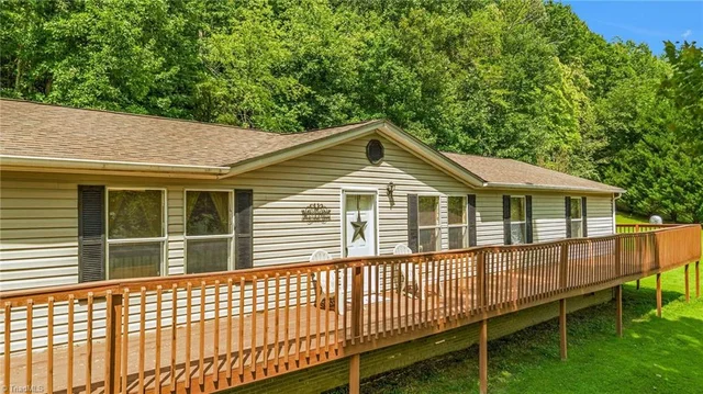 8112 N Nc Highway 16, photo 3 of 41