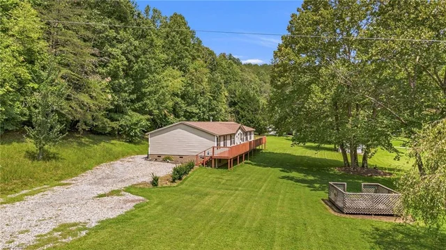 8112 N Nc Highway 16, photo 4 of 41