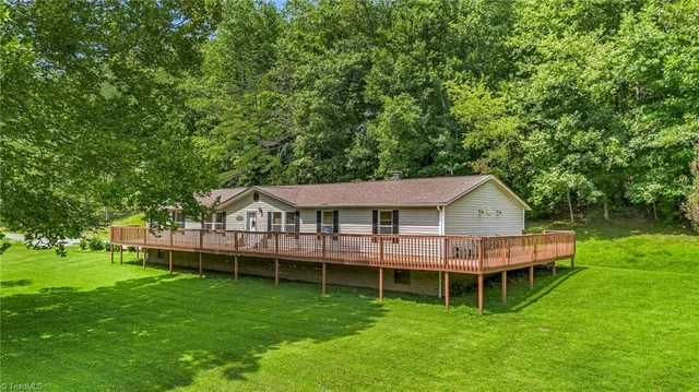 8112 N Nc Highway 16, photo 2 of 41