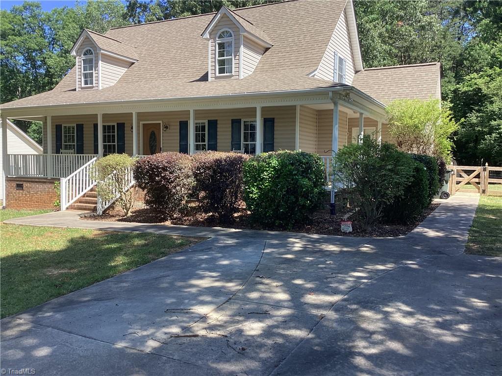 695 Old Castle Drive, Randleman, North Carolina image 3