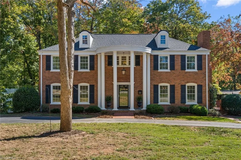 2500 Woodberry Drive, photo 1 of 50