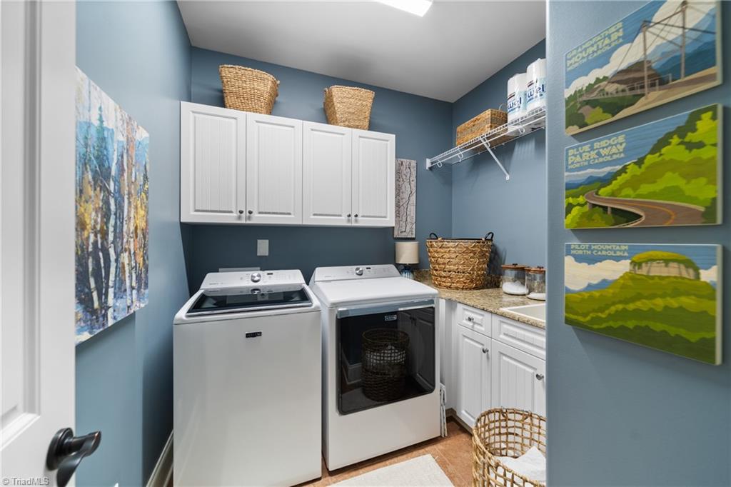 Kernersville, North Carolina 27284, United States, 3 Bedrooms Bedrooms, ,3 BathroomsBathrooms,Residential,Active,217057