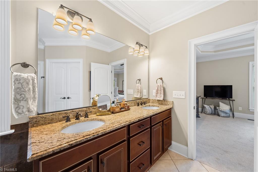 Kernersville, North Carolina 27284, United States, 3 Bedrooms Bedrooms, ,3 BathroomsBathrooms,Residential,Active,217057