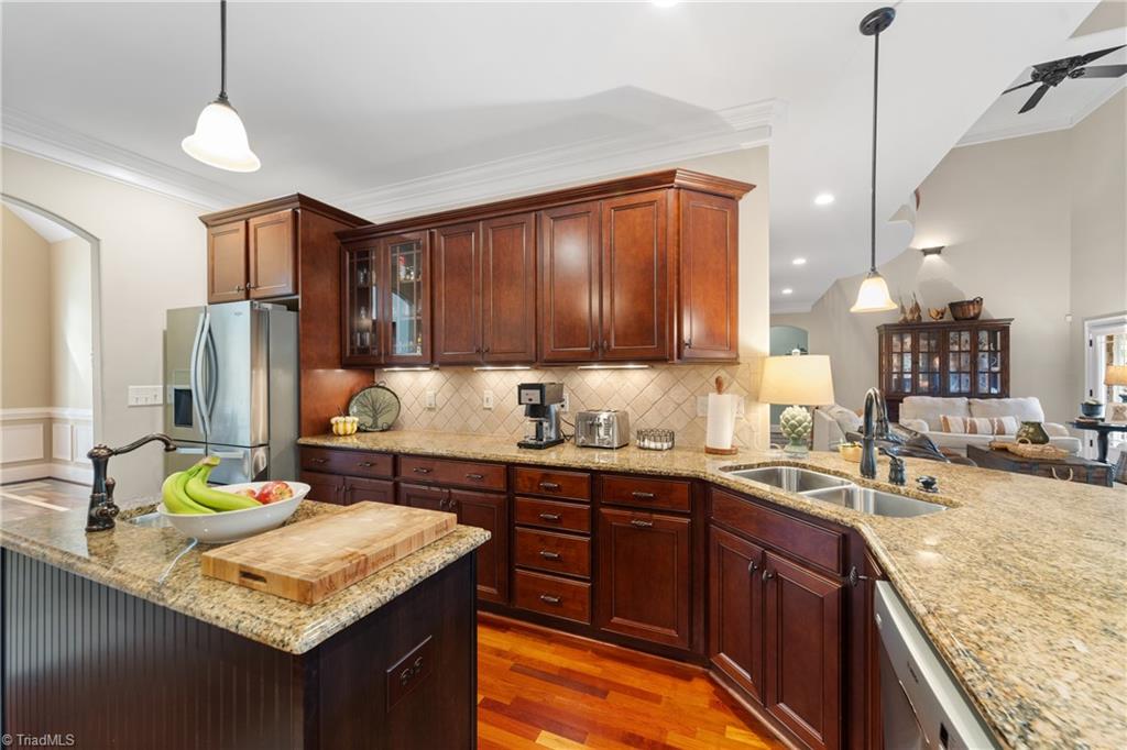 Kernersville, North Carolina 27284, United States, 3 Bedrooms Bedrooms, ,3 BathroomsBathrooms,Residential,Active,217057