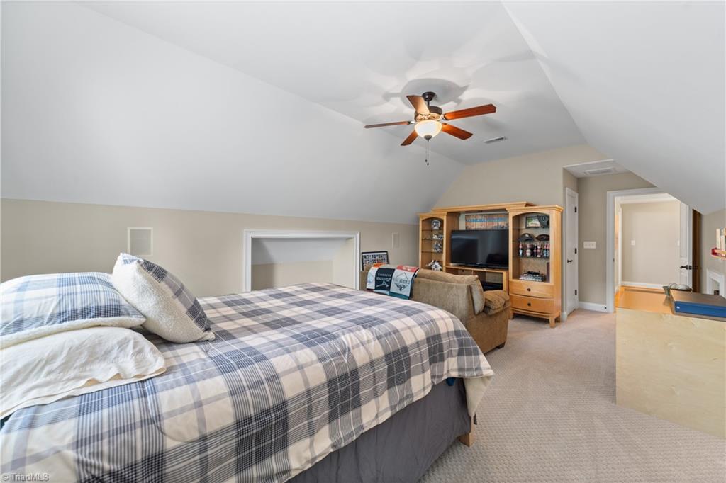 Kernersville, North Carolina 27284, United States, 3 Bedrooms Bedrooms, ,3 BathroomsBathrooms,Residential,Active,217057