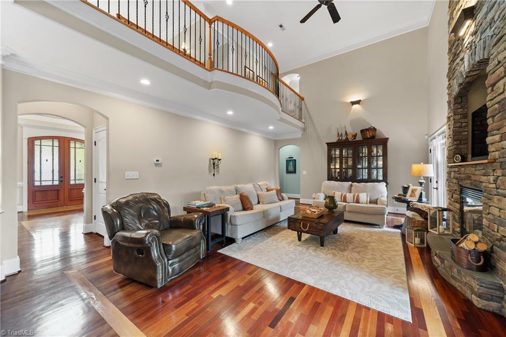 Kernersville, North Carolina 27284, United States, 3 Bedrooms Bedrooms, ,3 BathroomsBathrooms,Residential,Active,217057