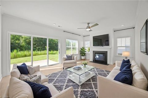 Condo For Sale - 1745 Eastover Drive<br/> Kernersville, NC 27284