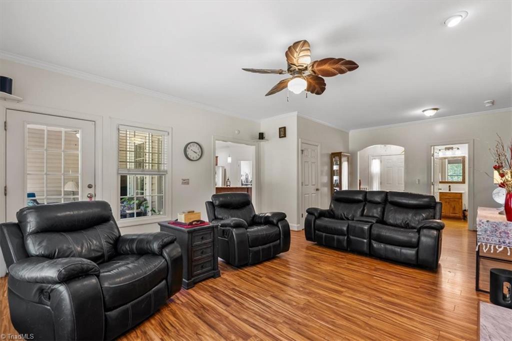 2515 E Woodlyn Way, Greensboro, North Carolina image 6
