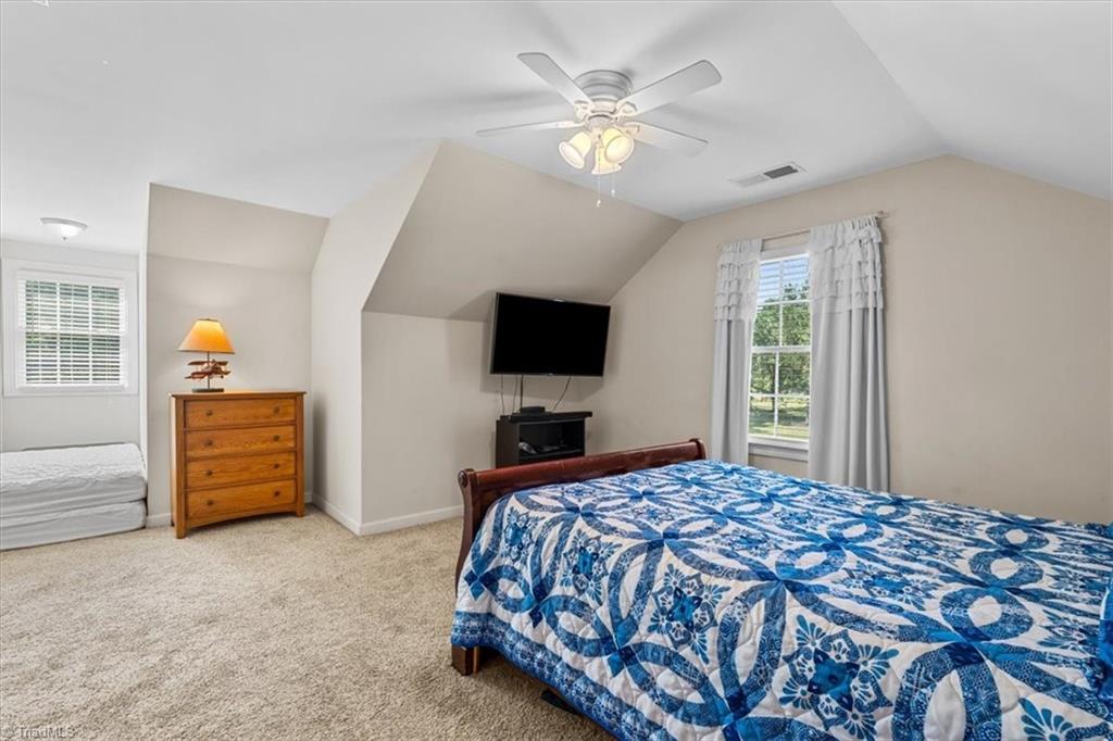 2515 E Woodlyn Way, Greensboro, North Carolina image 23