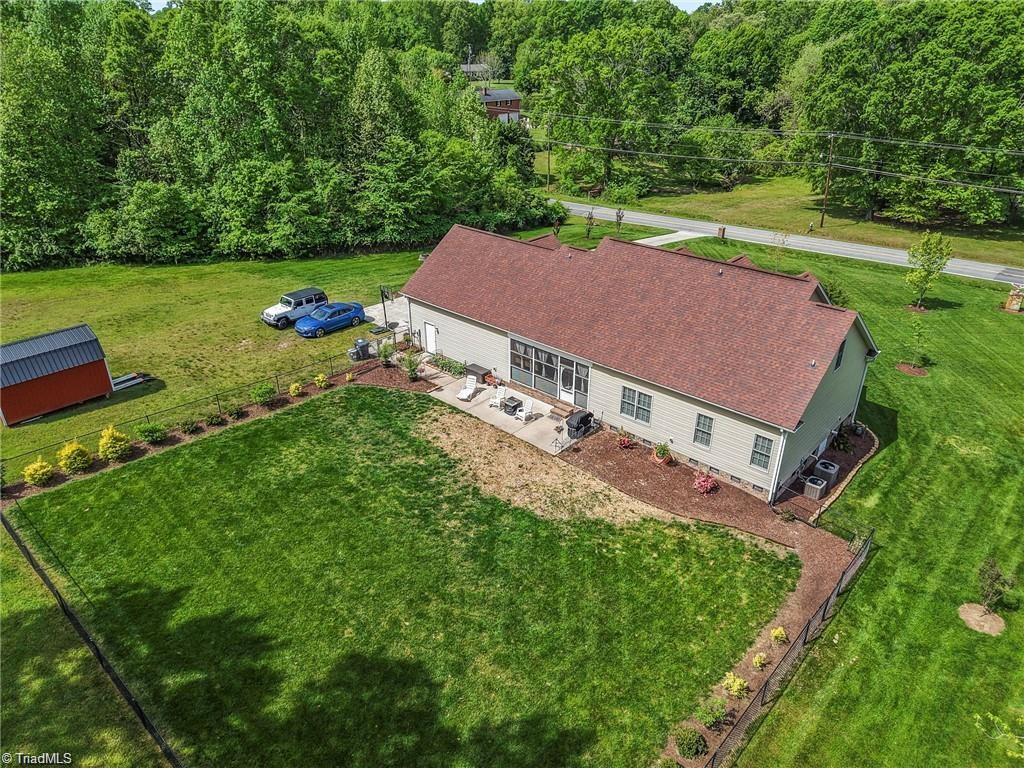2515 E Woodlyn Way, Greensboro, North Carolina image 39