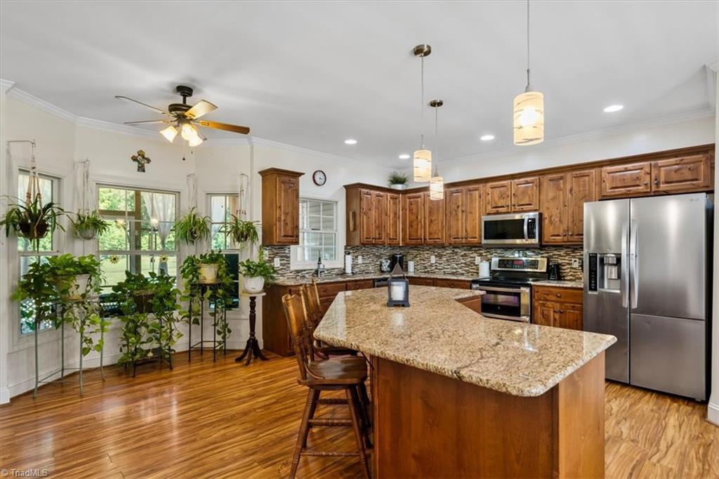 2515 E Woodlyn Way, Greensboro, North Carolina image 13