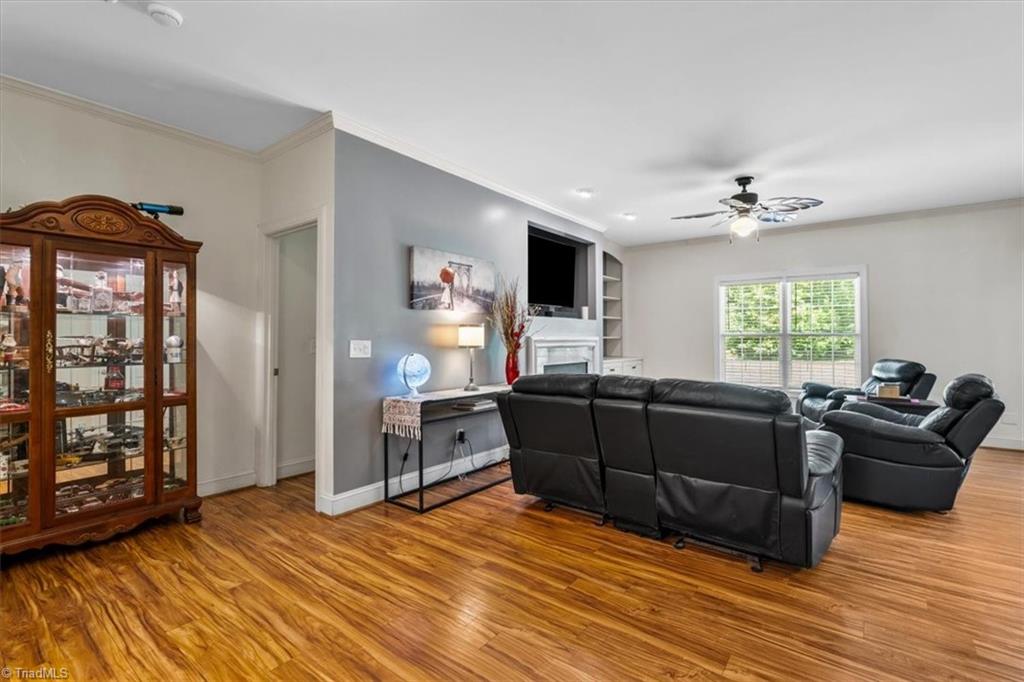 2515 E Woodlyn Way, Greensboro, North Carolina image 9