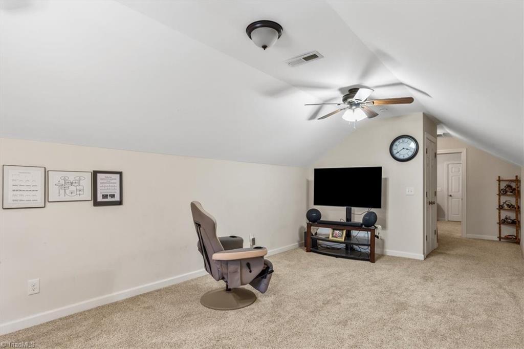 2515 E Woodlyn Way, Greensboro, North Carolina image 29