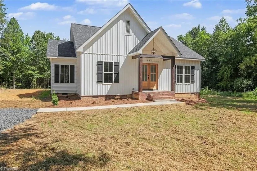 281 Settlement Loop, photo 1 of 1