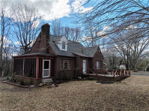 A home in Mount Airy