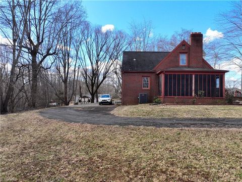 A home in Mount Airy