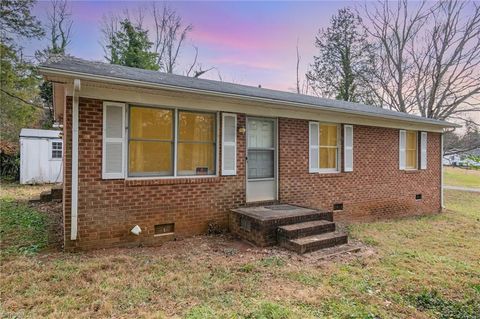 3734 Carole Drive Sophia NC 27350