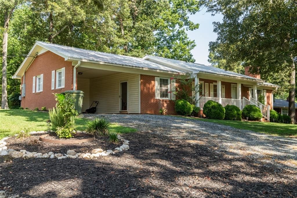 Photo of 262 Boggs Road, Thomasville, NC 27360 (MLS # 1219208)