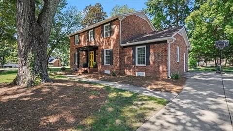 Homes For Sale - 3701 Sagamore Drive<br/> Greensboro, NC 27410