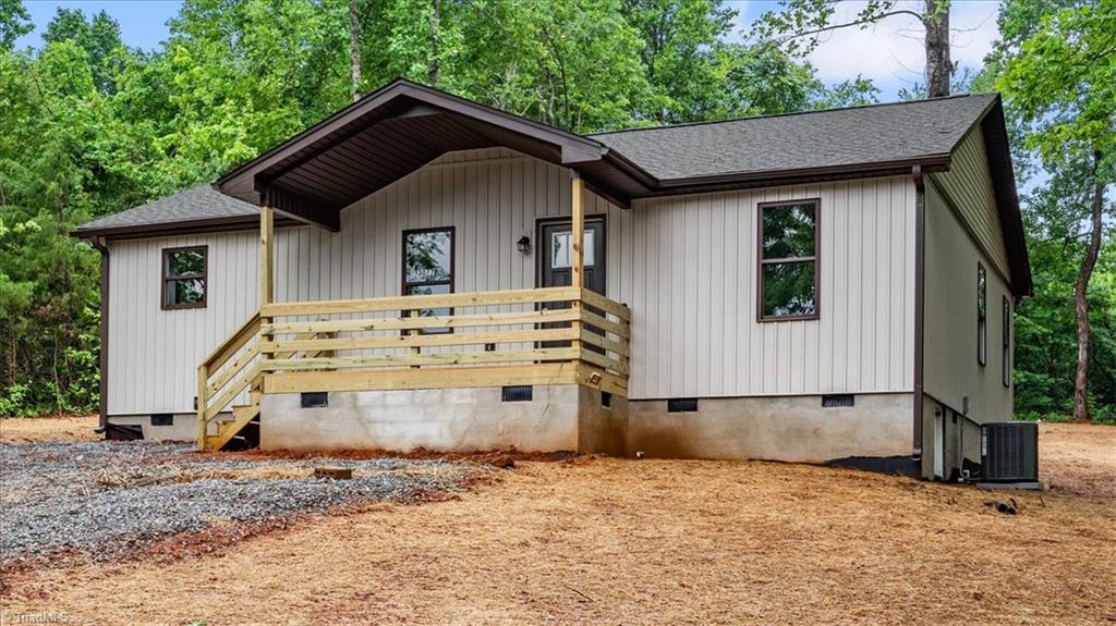 3077 Little Creek Drive, Thomasville, North Carolina image 2