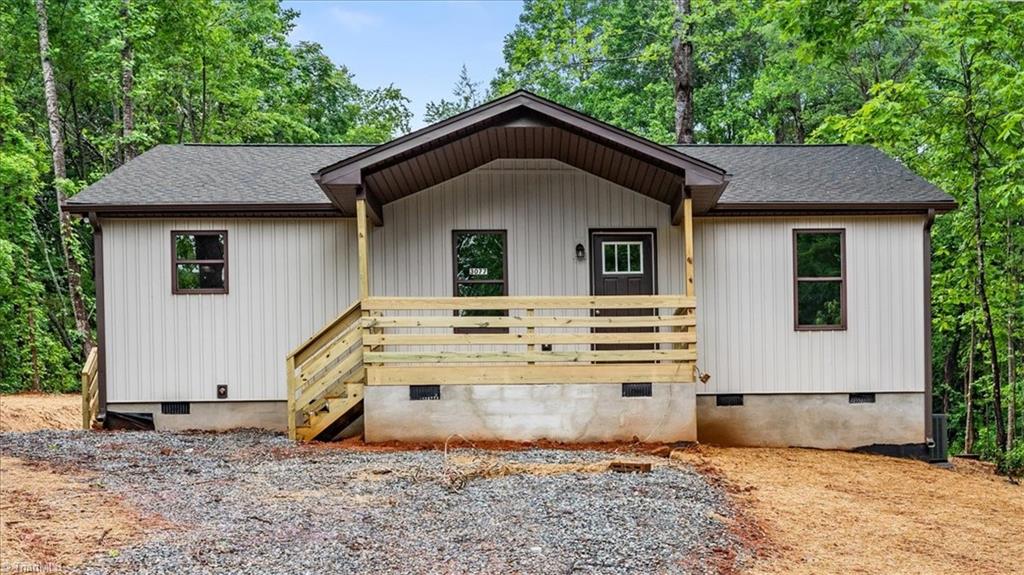 3077 Little Creek Drive, Thomasville, North Carolina image 1
